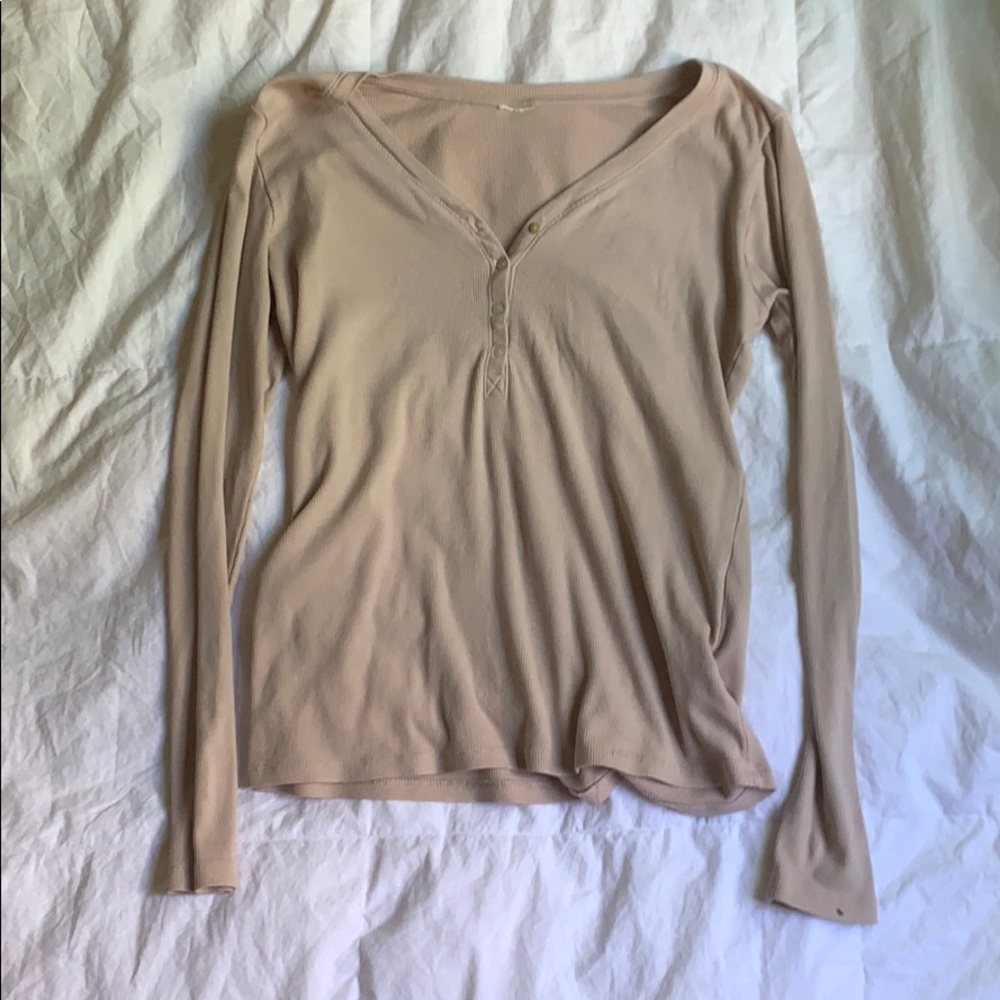 Pink ribbed long sleeve v neck with buttons